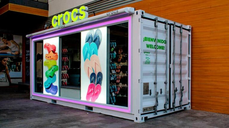 crocs pop up 1