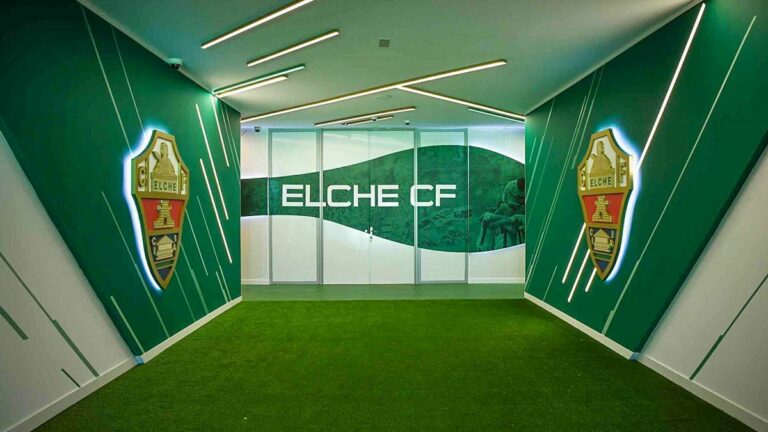 elche fc pasillo 1